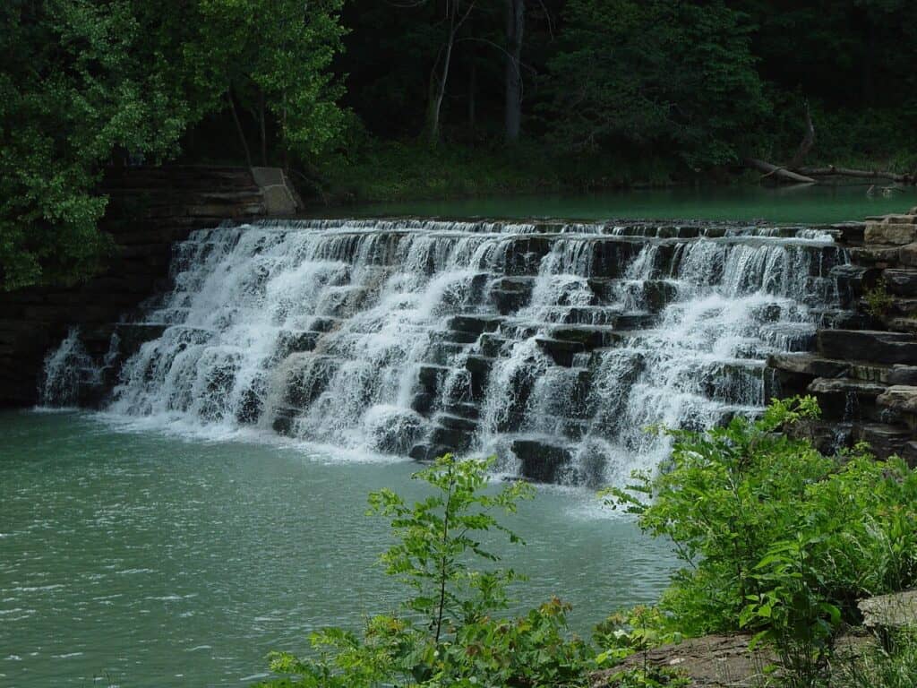 Waterfall at Devil's Den State Park