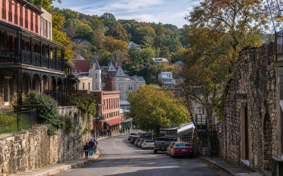 15 Charming Small Towns in Arkansas Worth Visiting